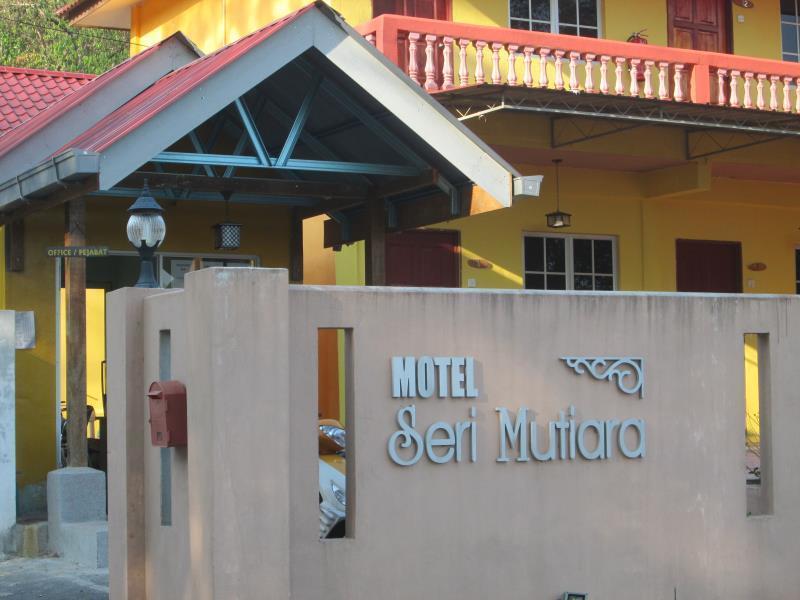 Motel Seri Mutiara Kuah Exterior photo